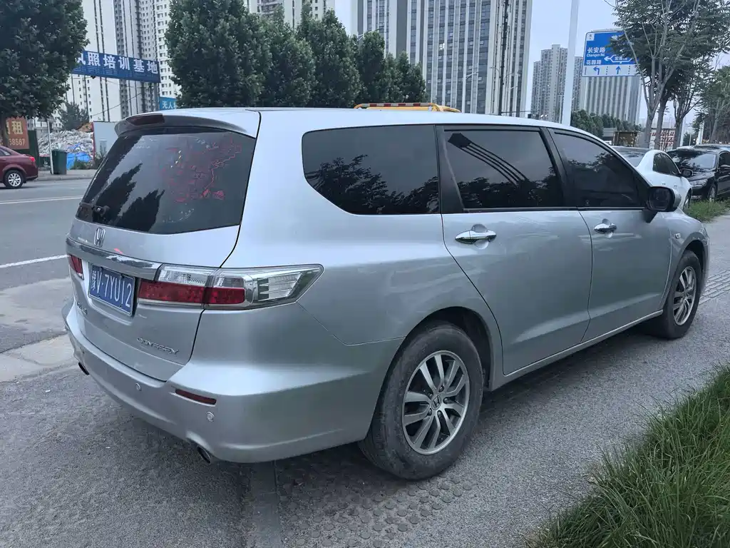 Honda Odyssey 2015 — фото 4