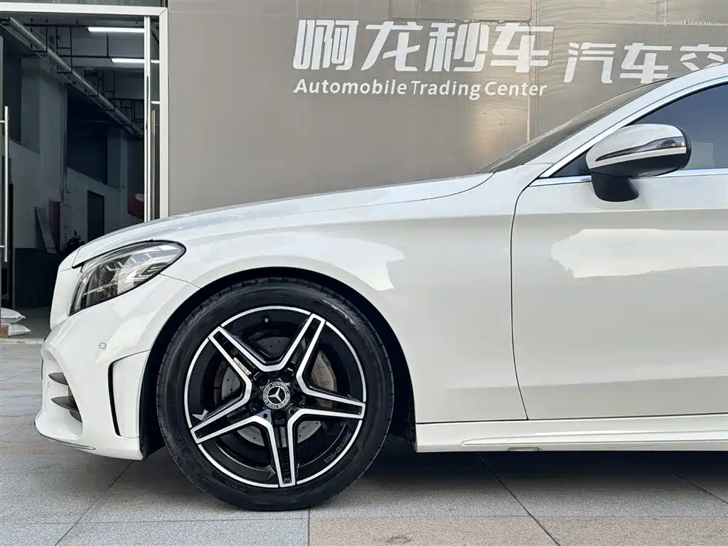 Mercedes-Benz C-Class 2019 — фото 21