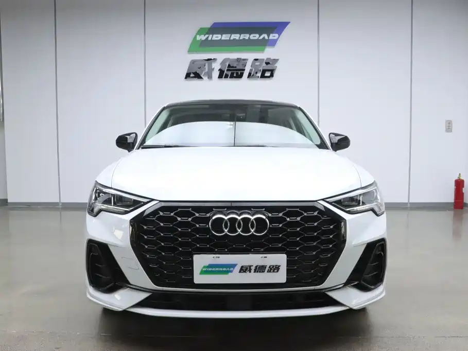 Audi Q3 Sportback 2022 — фото 2