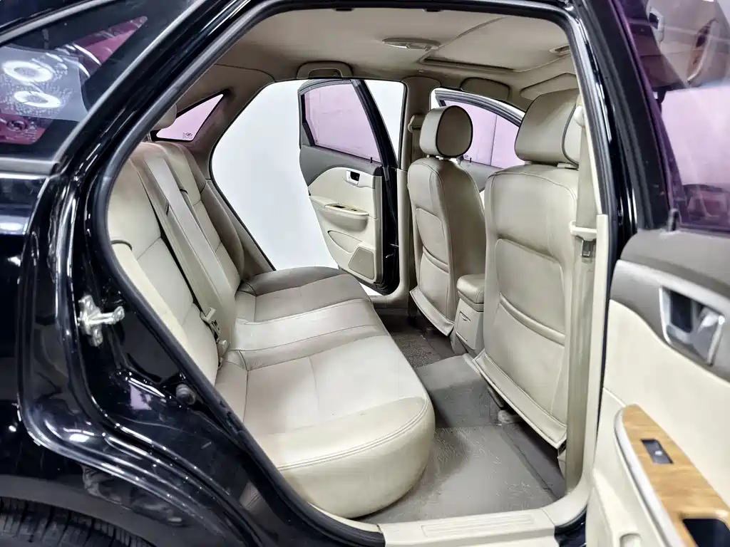 Buick Excelle 2015 — фото 16