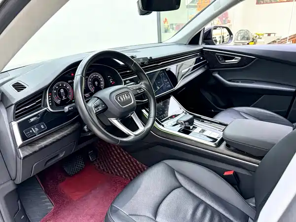 Audi Q8 2020