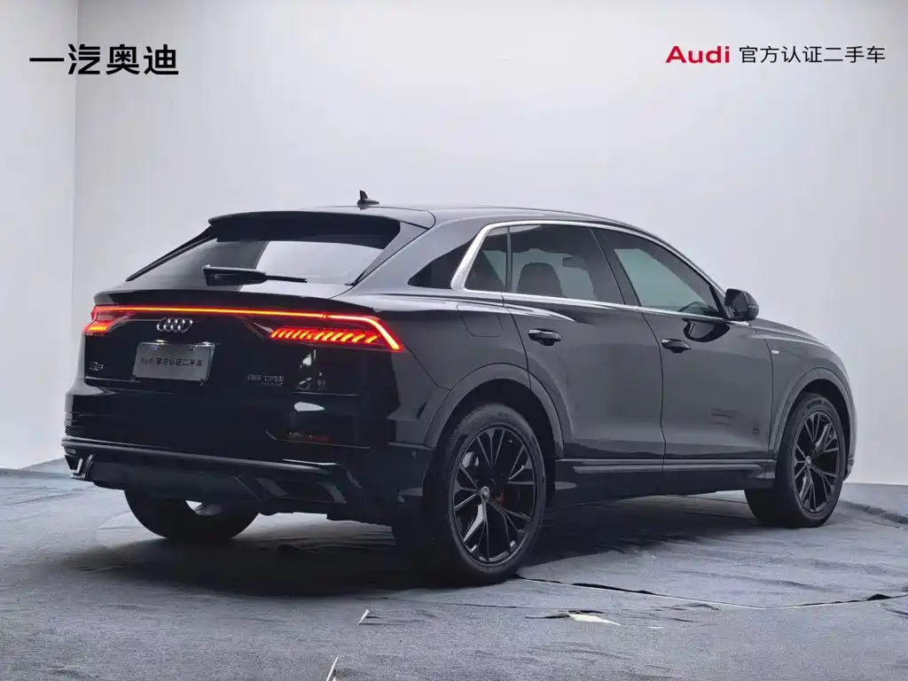 Audi Q8 2021 — фото 2