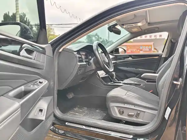 Volkswagen Passat 2024