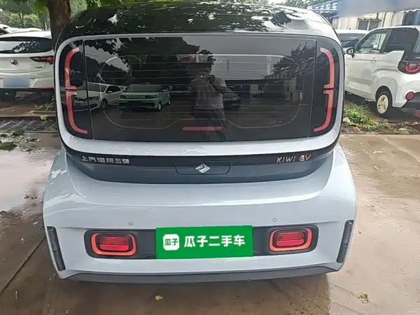 Baojun Kiwi EV 2021