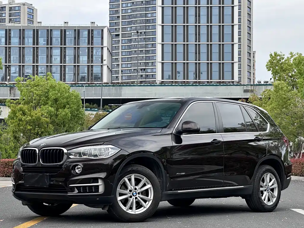 BMW X5 2016 — фото 1