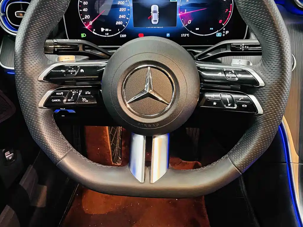 Mercedes-Benz C-Class 2023 — фото 13