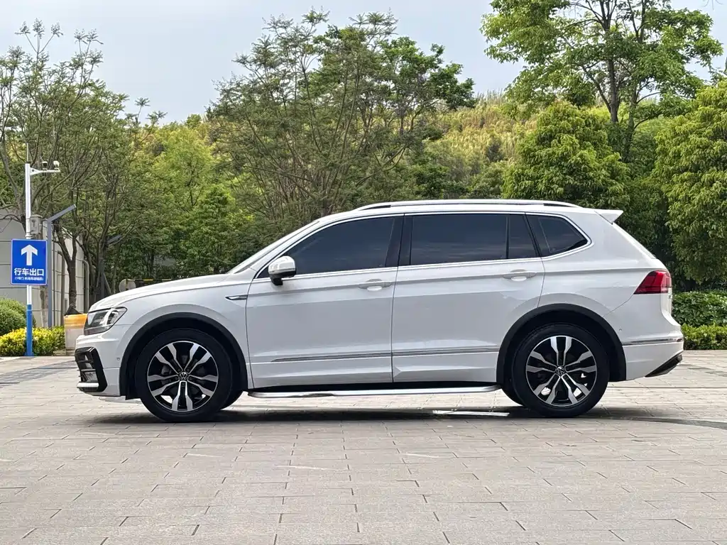 Volkswagen Tiguan L 2021 — фото 4