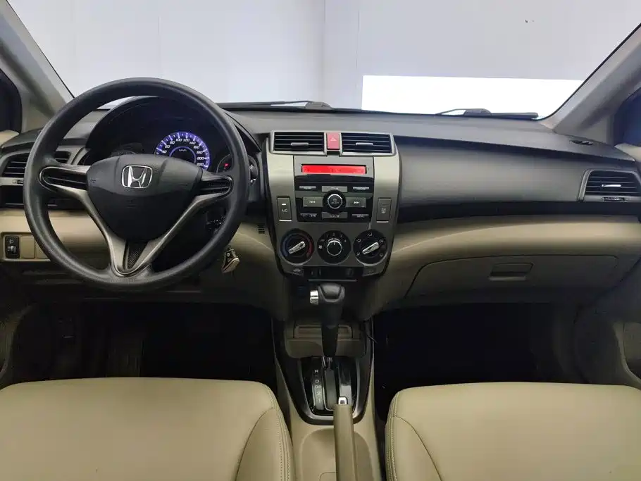 Honda City Classic 2013 — фото 12
