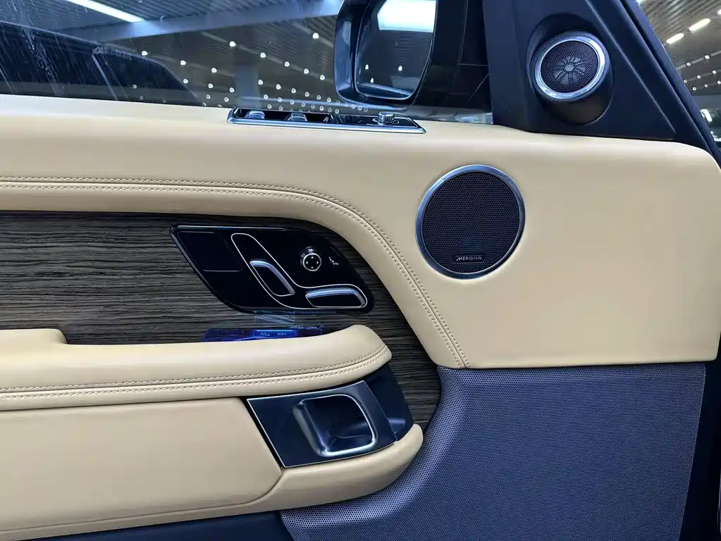 Land Rover Range Rover 2020 — фото 10