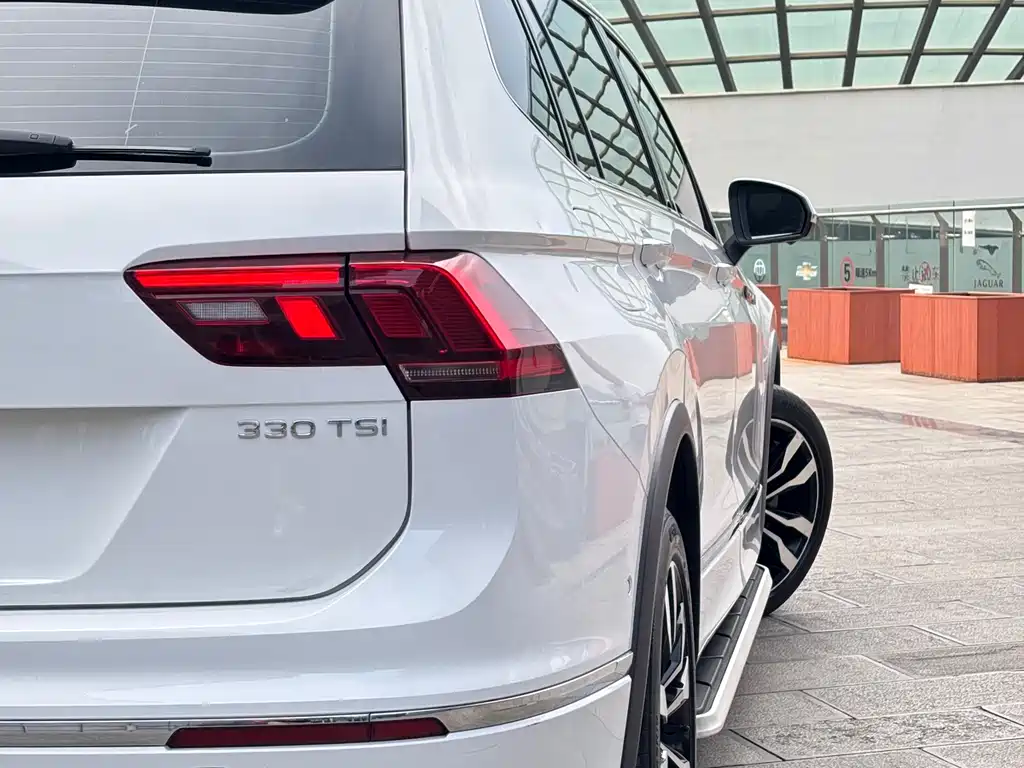 Volkswagen Tiguan L 2021 — фото 26