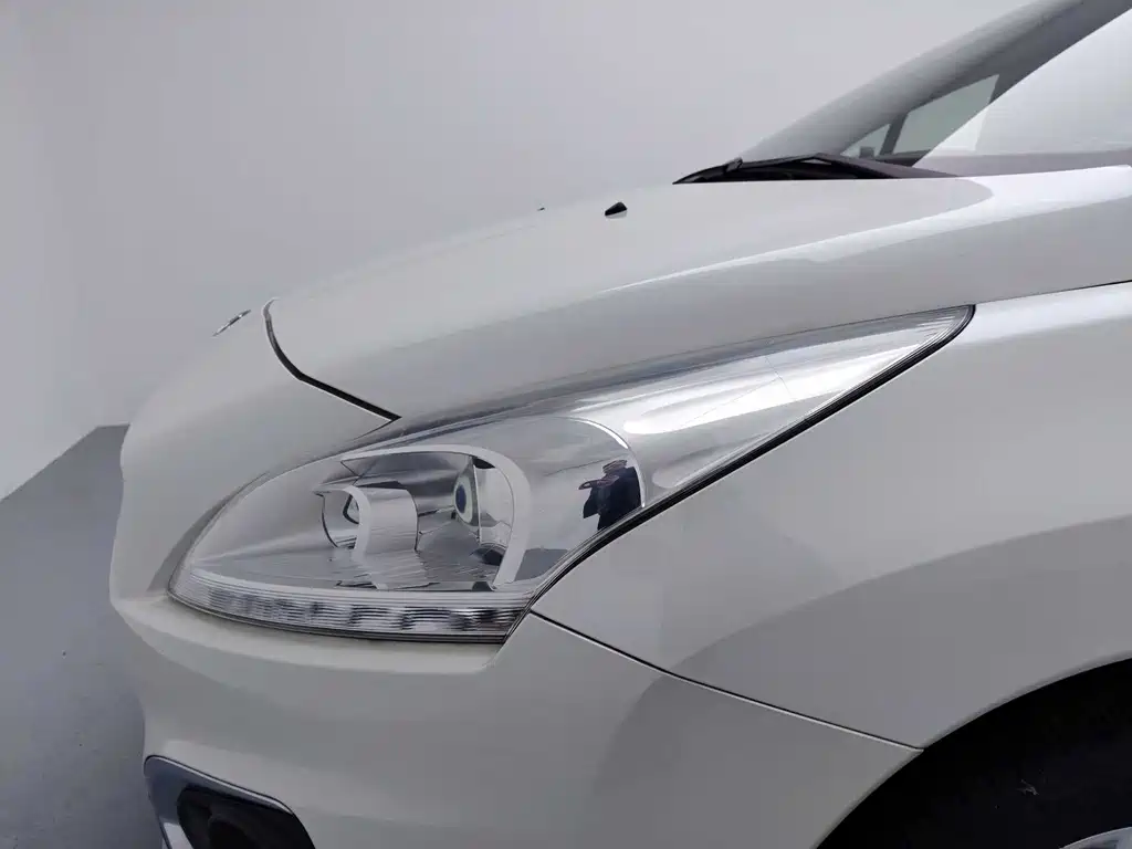 Peugeot 3008 2016 — фото 10