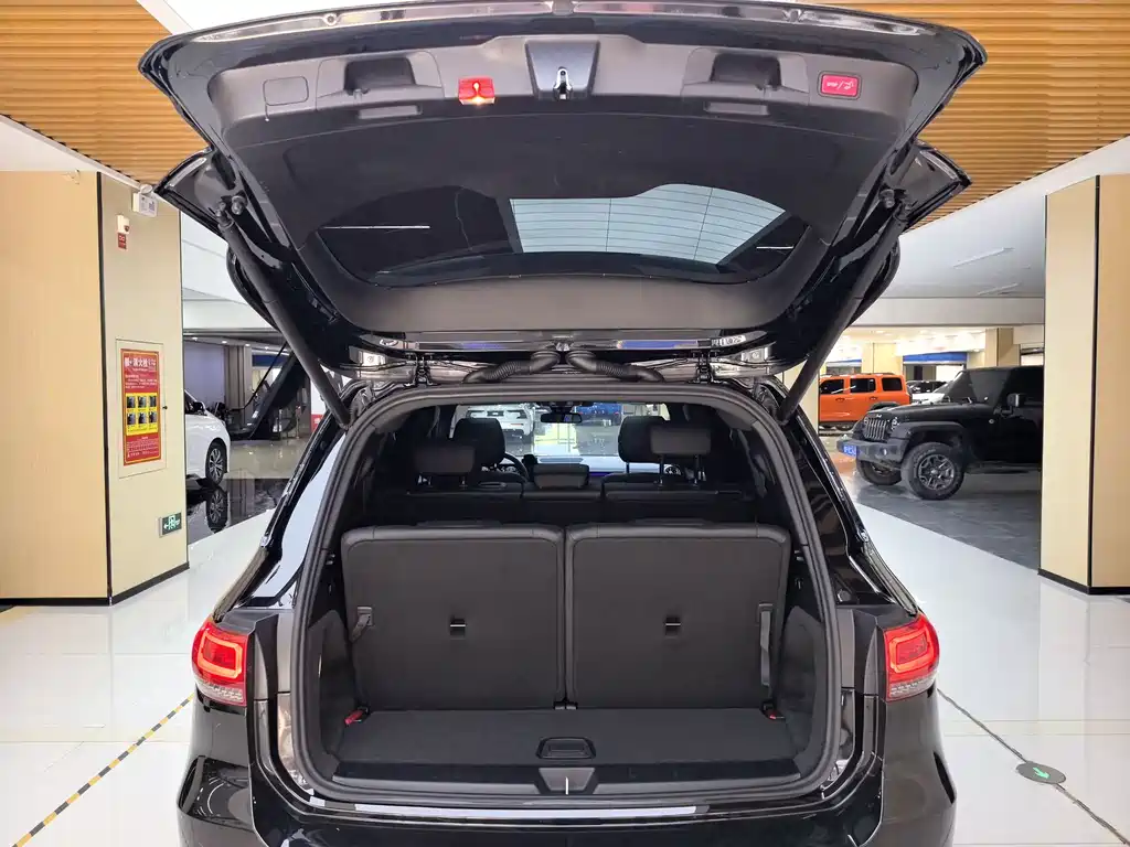 Mercedes-Benz GLB 2023 — фото 14