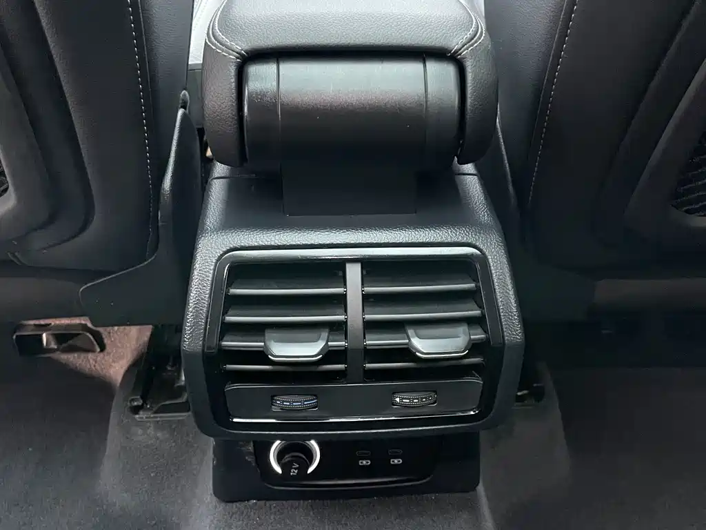 Audi Q3 2023 — фото 19