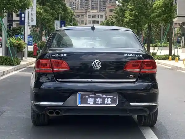 Volkswagen Magotan 2012