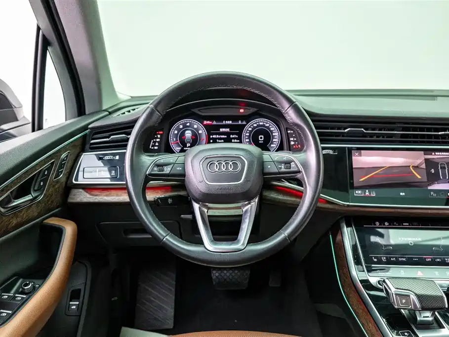 Audi Q7 2020 — фото 20