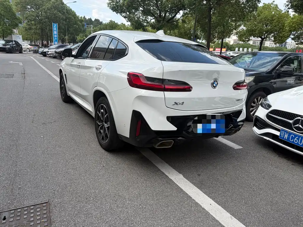 BMW X4 2022 — фото 11