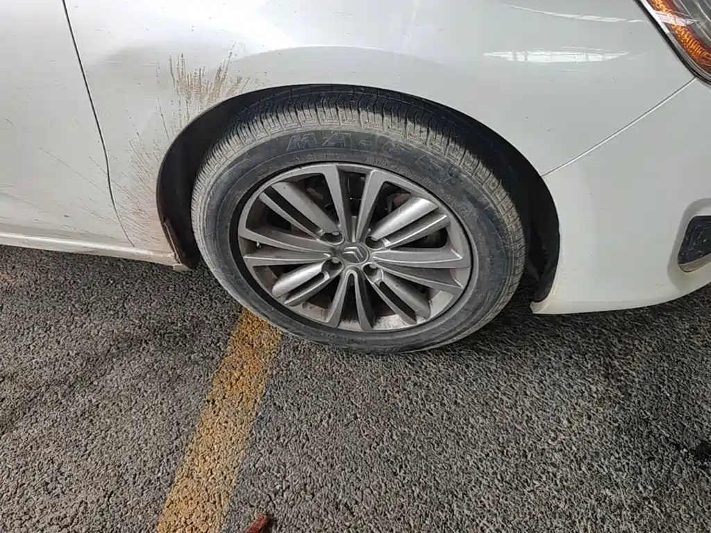 Citroën C4L 2015 — фото 14