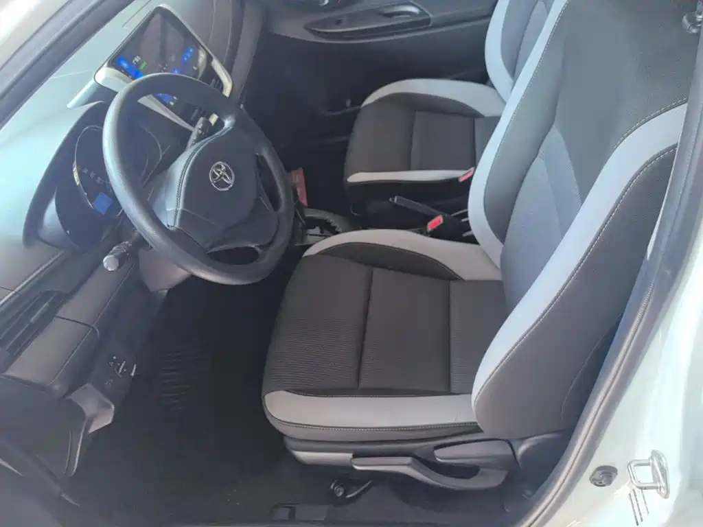 Toyota Yaris L 2019 — фото 15