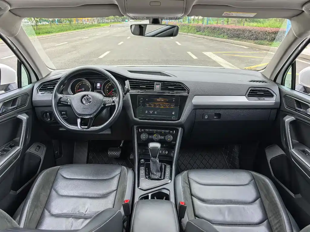 Volkswagen Tiguan L 2020 — фото 4