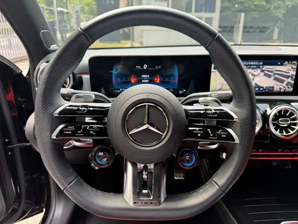 Mercedes-Benz A-Class AMG 2025 — фото 7