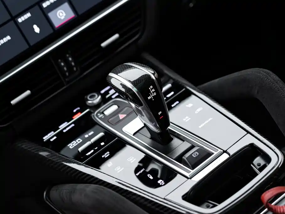 Porsche Cayenne 2018 — фото 15