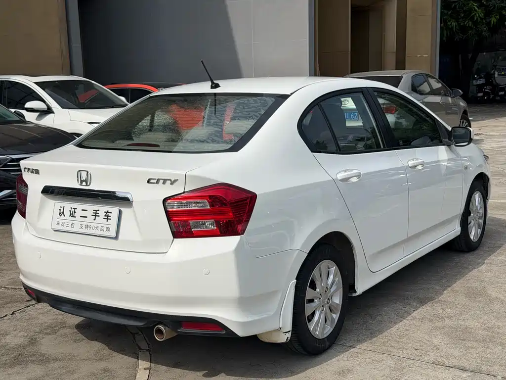 Honda City Classic 2015 — фото 9