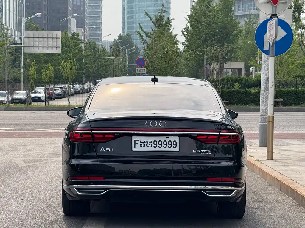 Audi A8 2020 — фото 7