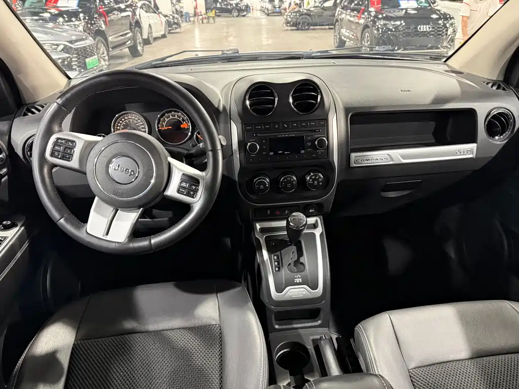 Jeep Compass 2014 — фото 6