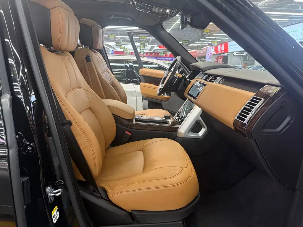 Land Rover Range Rover 2019 — фото 12