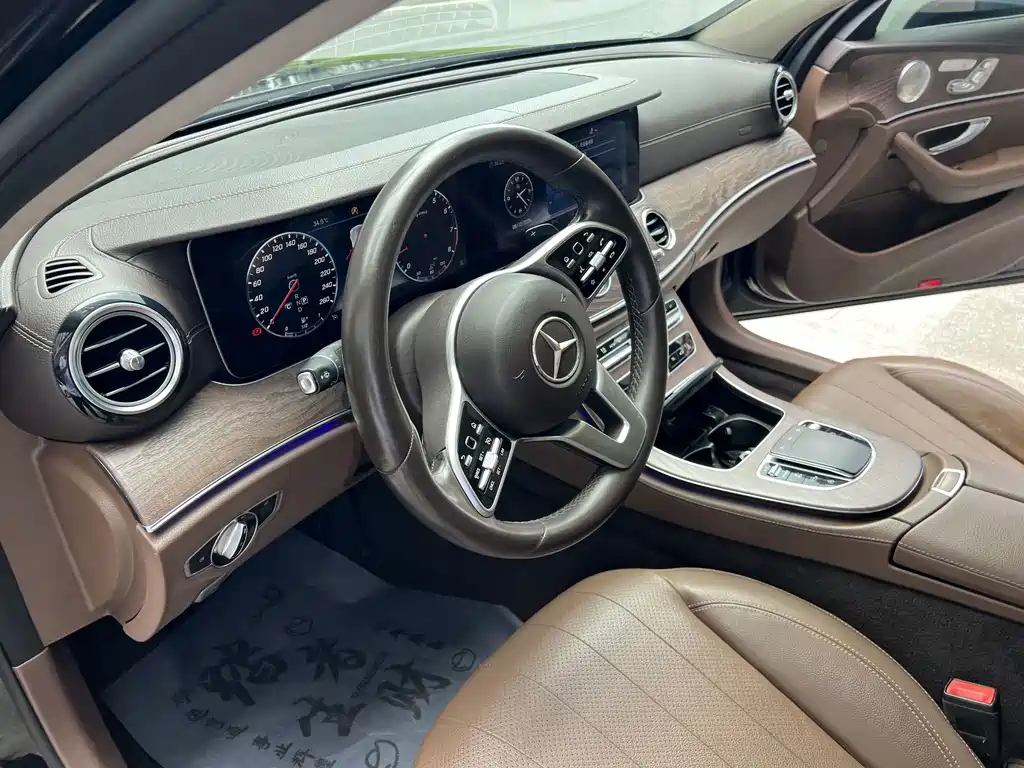 Mercedes-Benz E-Class 2020 — фото 14