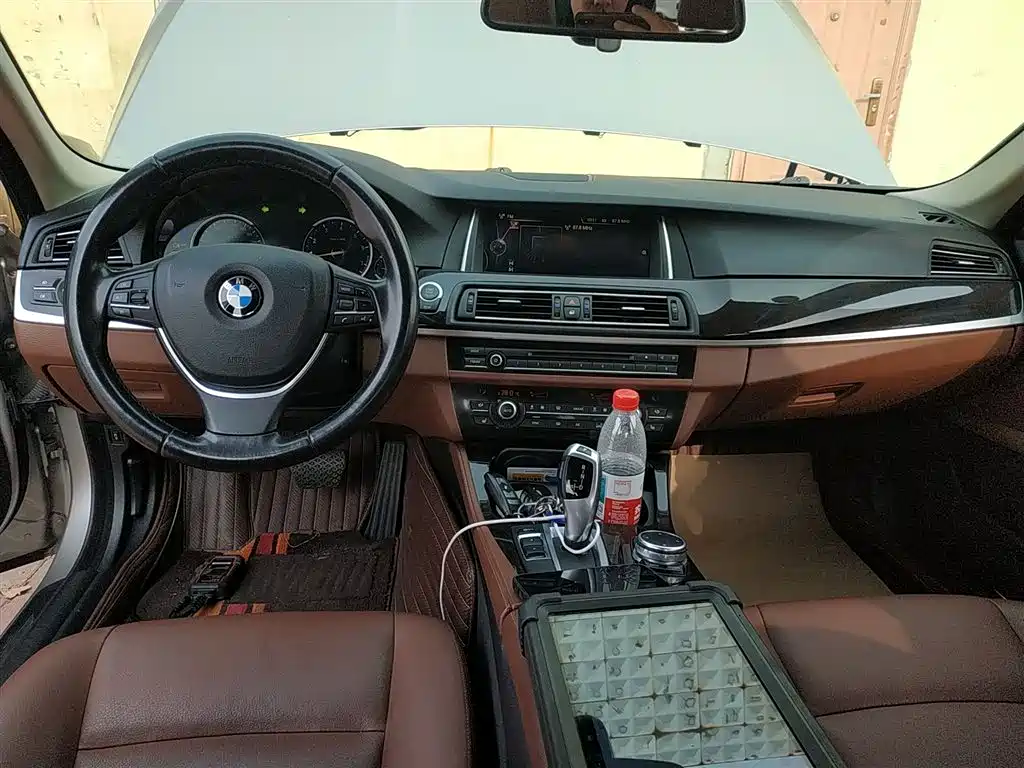 BMW 5 Series 2016 — фото 10