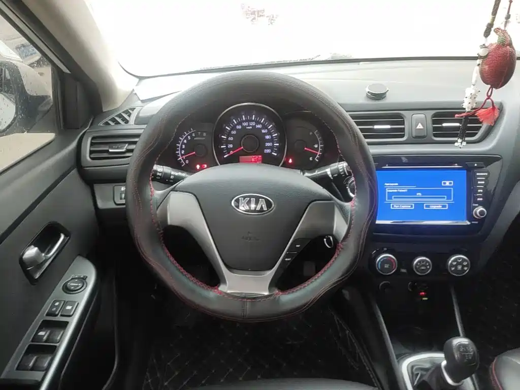 Kia K2 2015 — фото 11