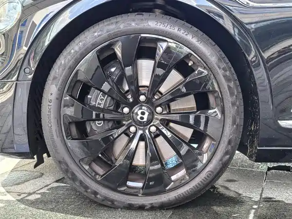 Bentley Flying Spur 2022