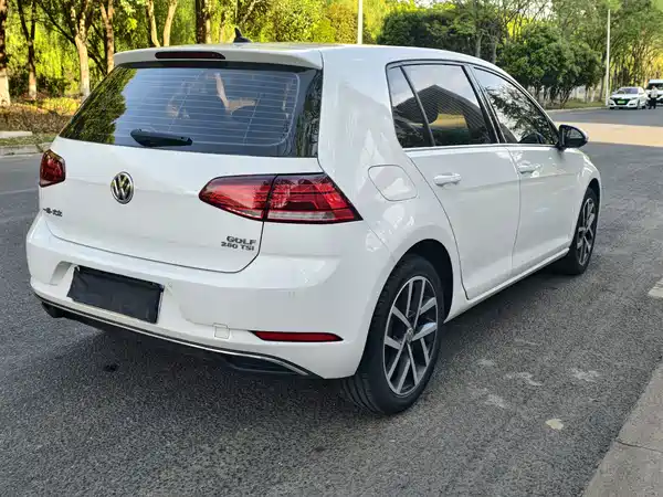 Volkswagen Golf 2020