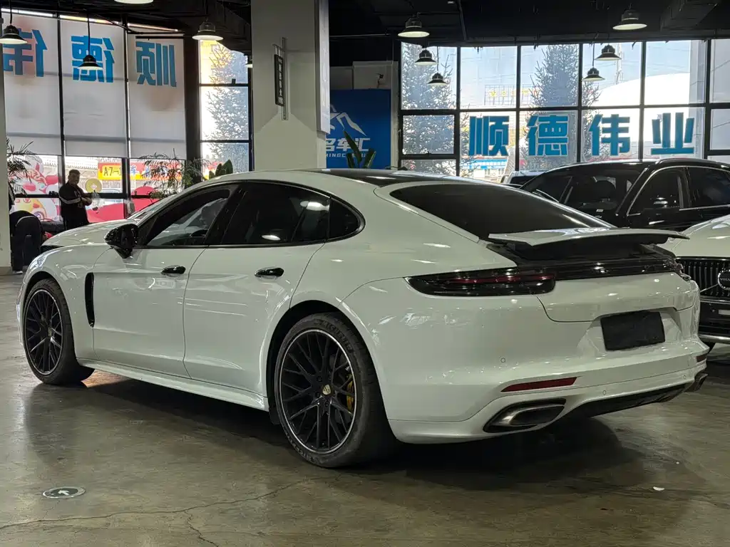 Porsche Panamera 2020 — фото 14
