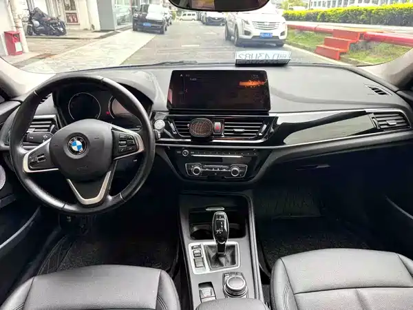 BMW 1 Series 2021
