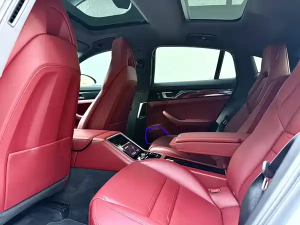 Porsche Panamera 2021
