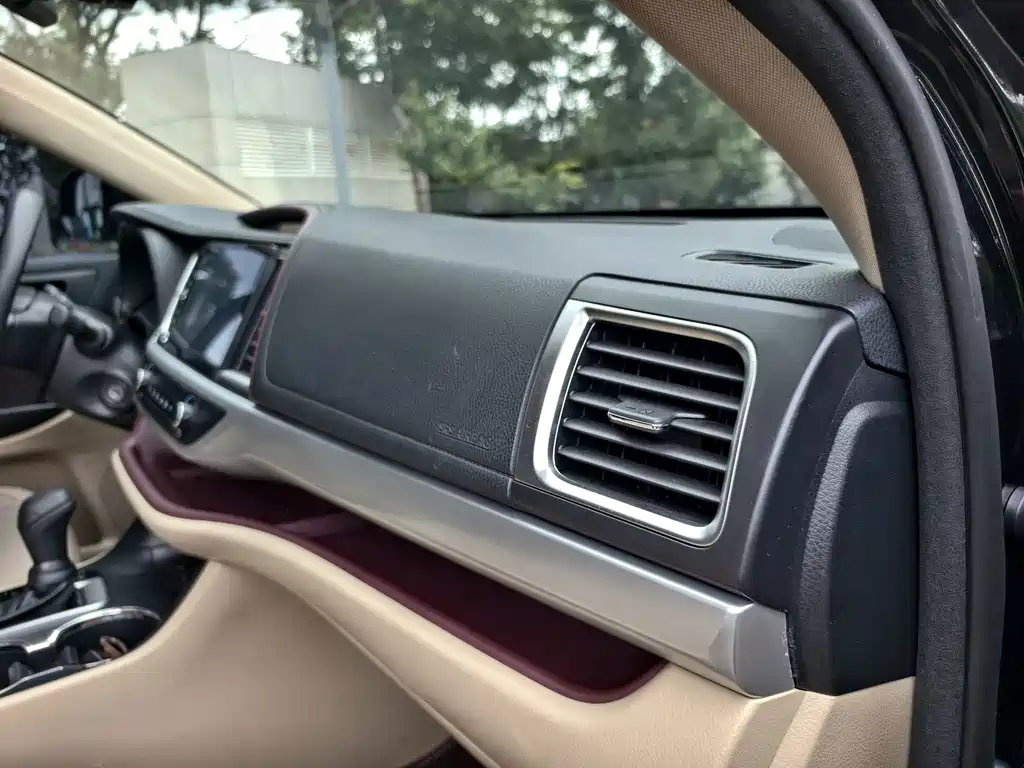 Toyota Highlander 2018 — фото 11