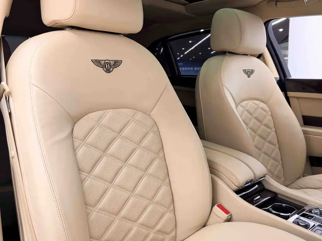Bentley Mulsanne 2014 — фото 14