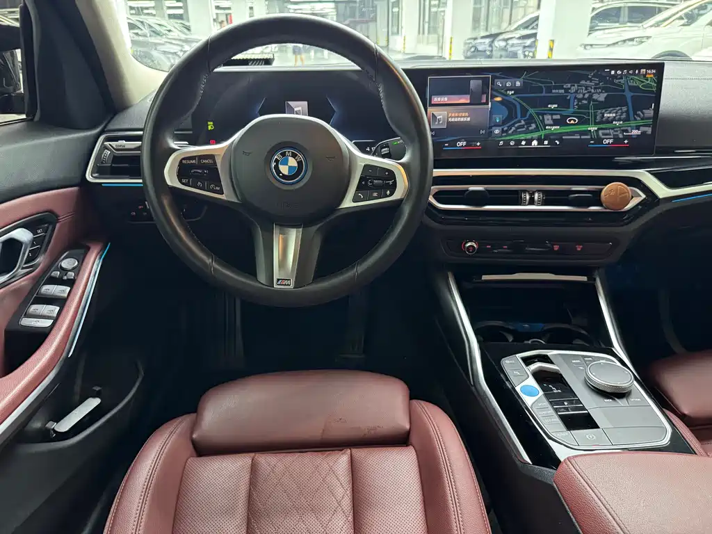 BMW i3 2024 — фото 9