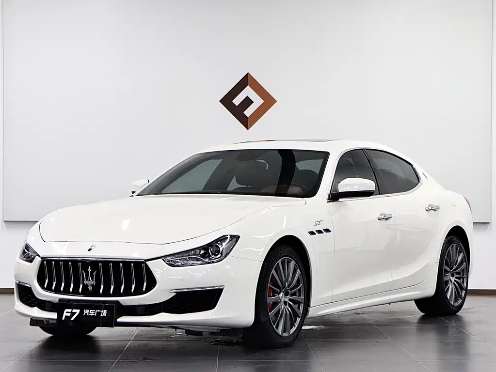 Maserati Ghibli 2022 — фото 1