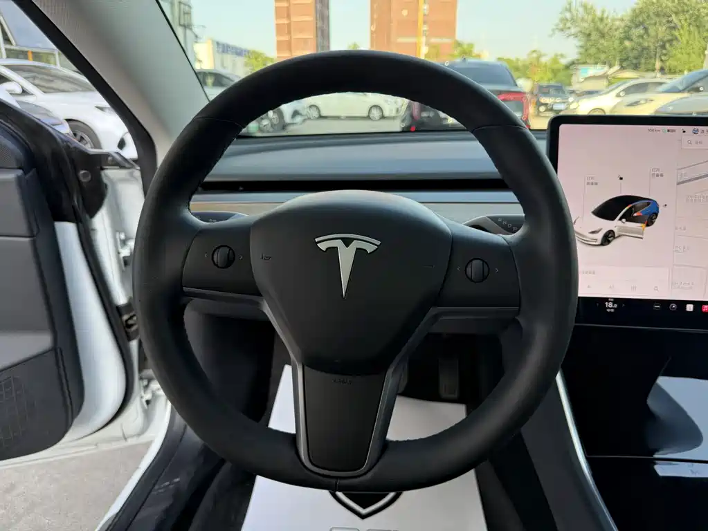 Tesla Model 3 2019 — фото 12