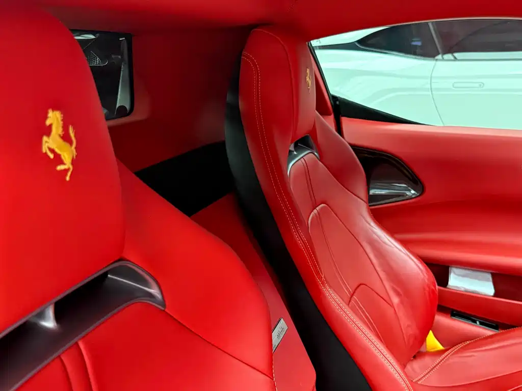 Ferrari SF90 2022 — фото 13