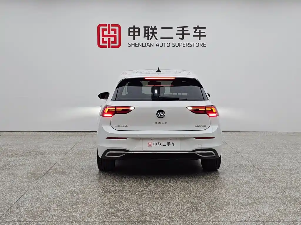 Volkswagen Golf 2021