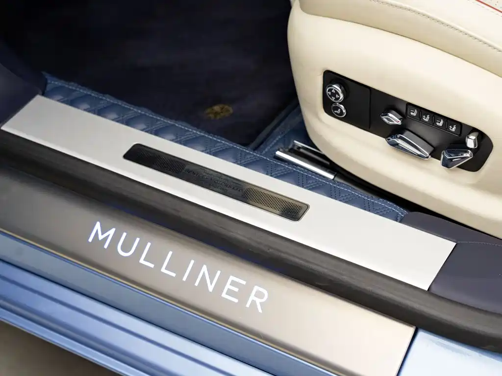 Bentley Flying Spur 2023 — фото 9