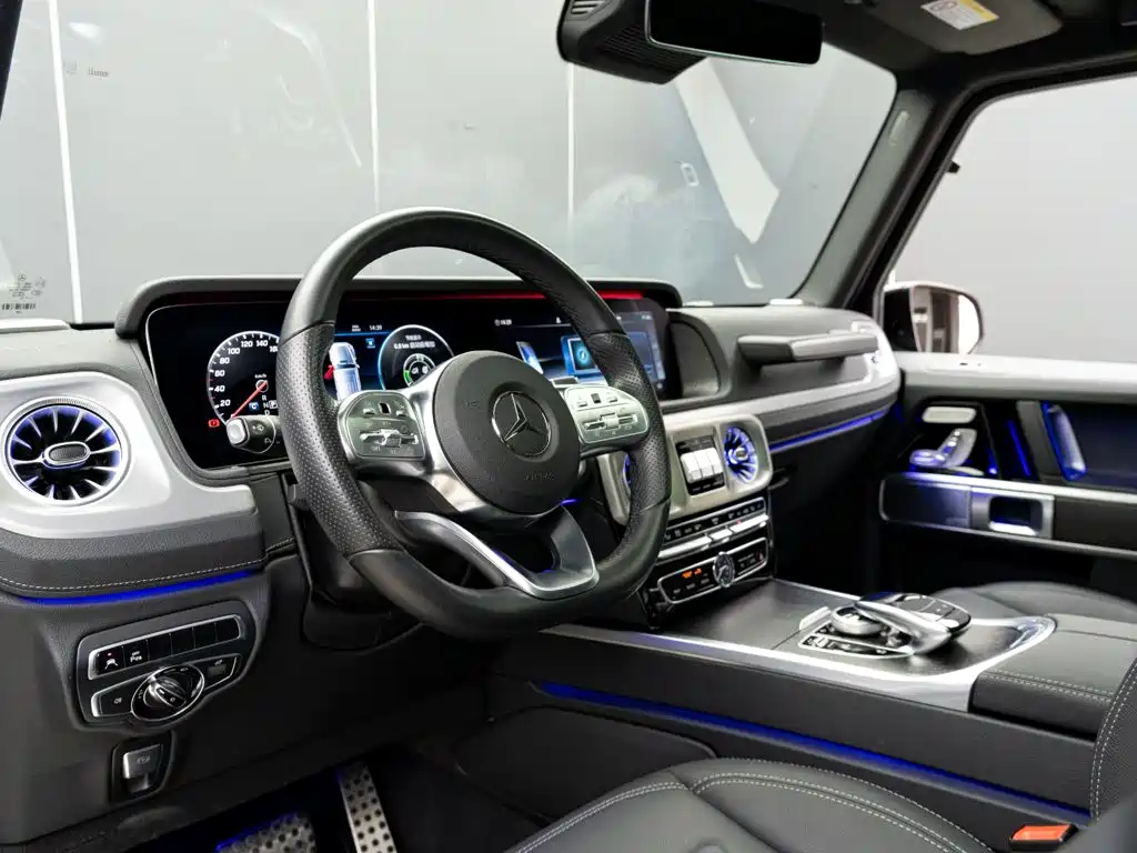 Mercedes-Benz G-Class 2023 — фото 10
