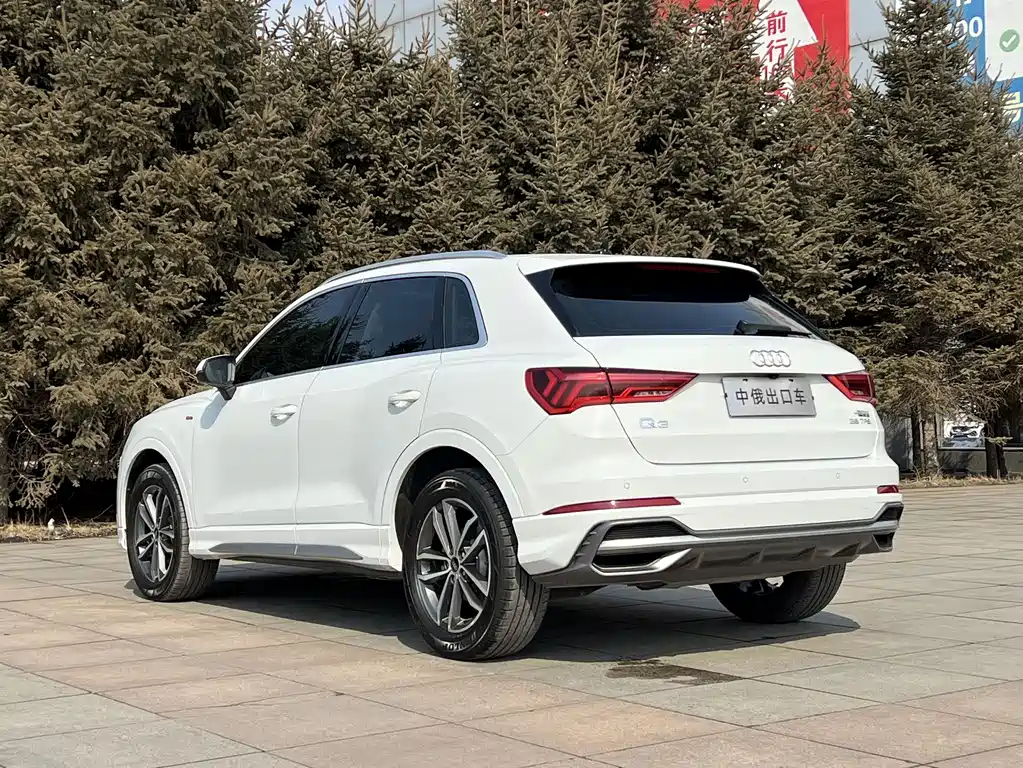 Audi Q3 2022 — фото 6