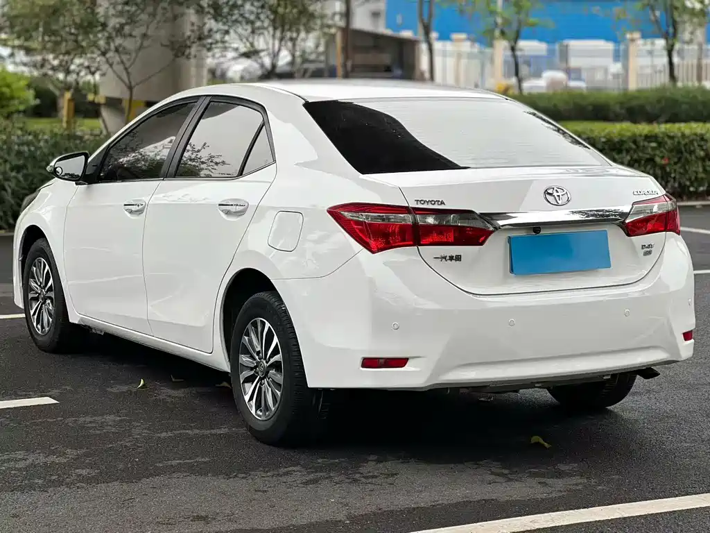 Toyota Corolla 2017 — фото 6