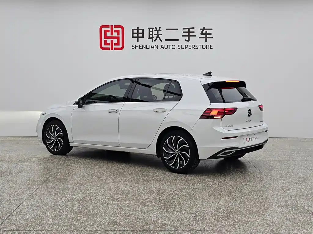 Volkswagen Golf 2021