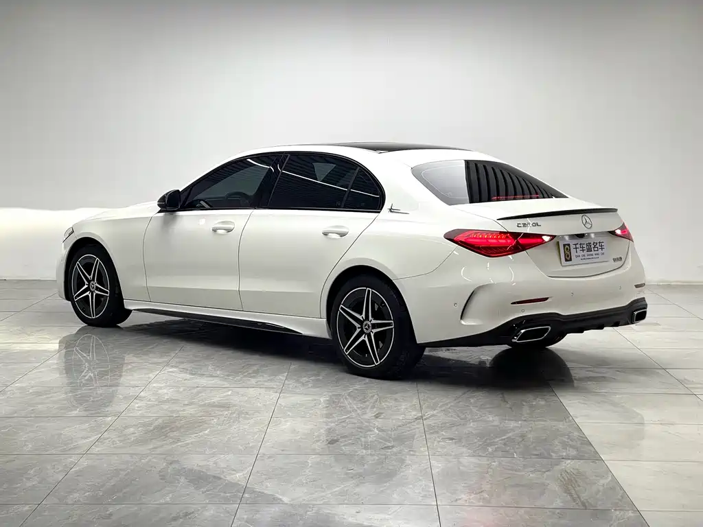 Mercedes-Benz C-Class 2023 — фото 4